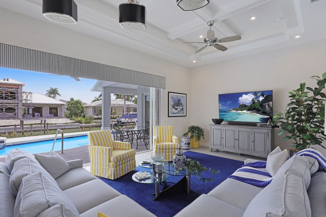 470 Maunder Ct, Marco Island, FL 34145