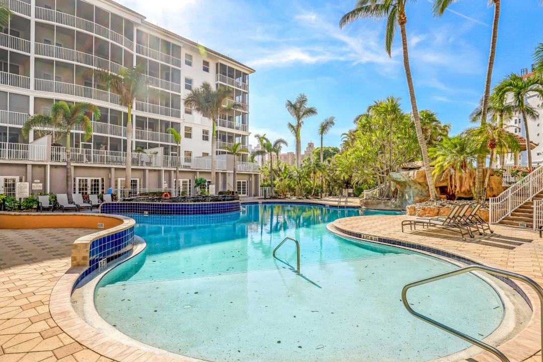 470 Launch Circle #603, Naples, FL 34108