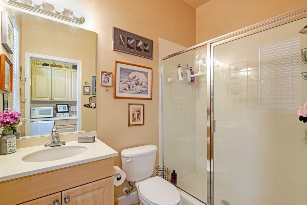 5520 Cheshire Dr, Fort Myers, FL 33912