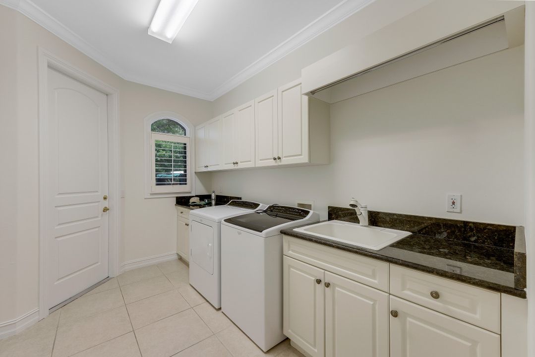 1484 Gormican Ln, Naples, FL 34110