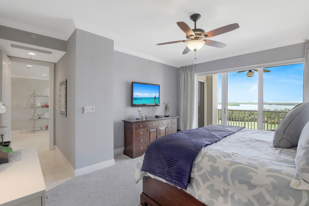 4951 Bonita Bay Blvd #704, Bonita Springs, FL 34134