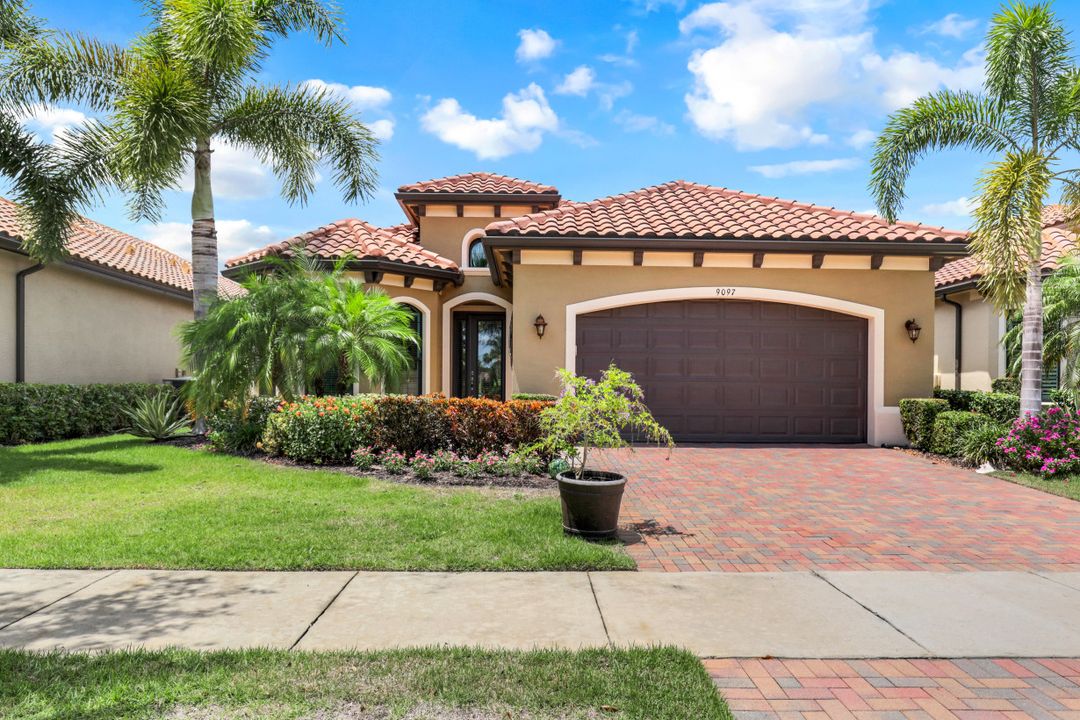 9097 Isla Bella Cir, Bonita Springs, FL 34135