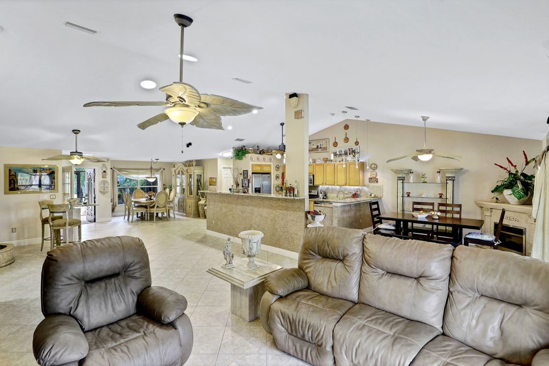 1218 SW 18th Ave, Cape Coral, FL 33991