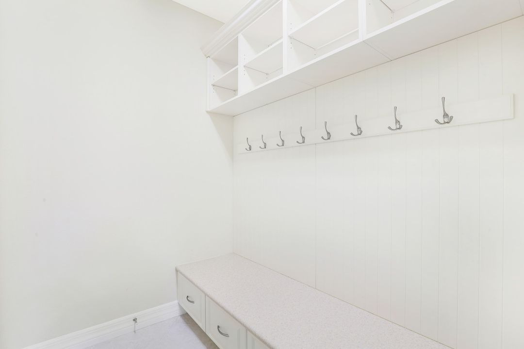 2939 Cinnamon Bay Cir, Naples, FL 34119