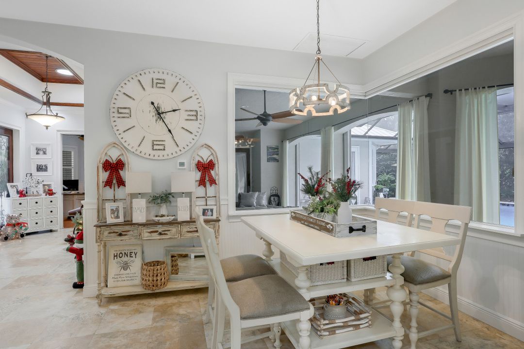 1817 Piccadilly Cir, Cape Coral, FL 33991