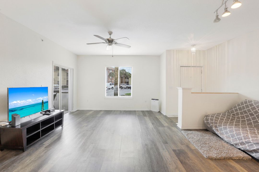 6400 Aragon Way #102, Fort Myers, FL 33966