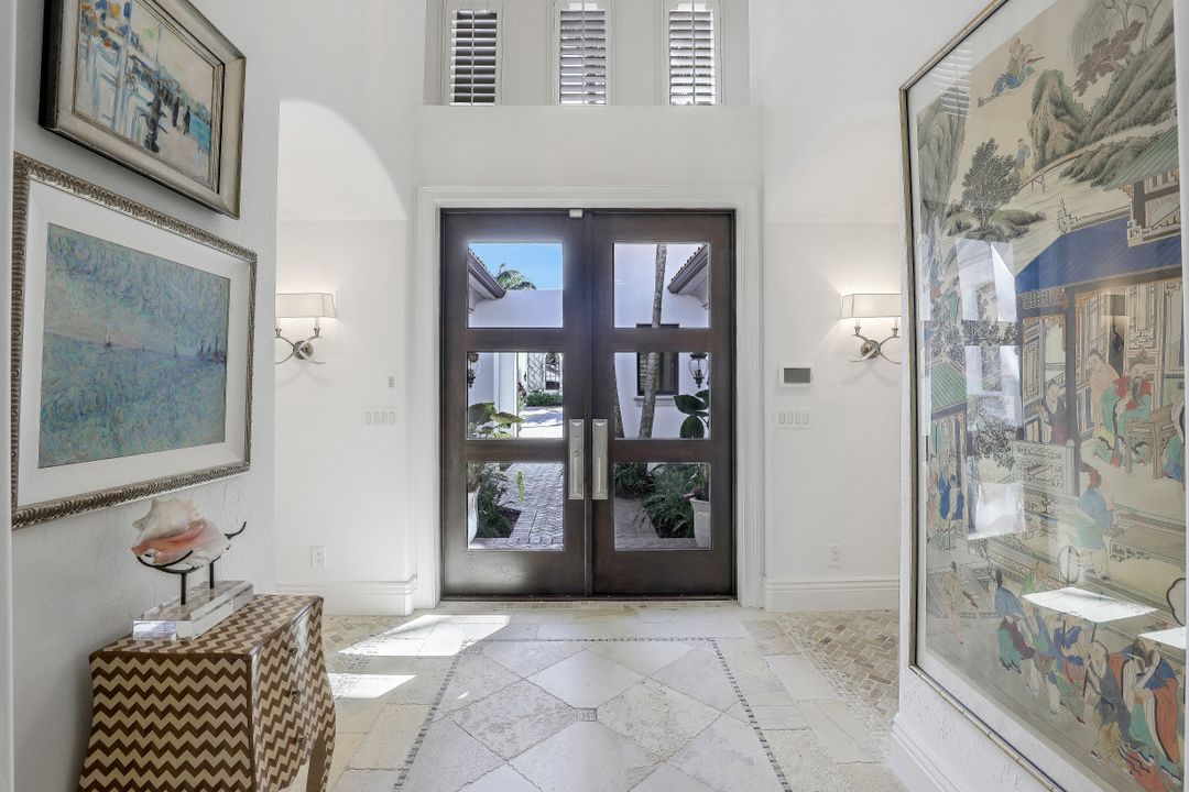 2895 Tiburon Blvd E, Naples, FL 34109