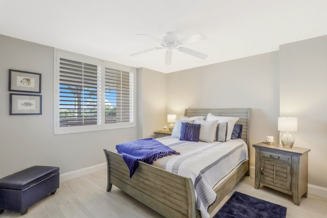 990 Cape Marco Dr #304, Marco Island, FL 34145