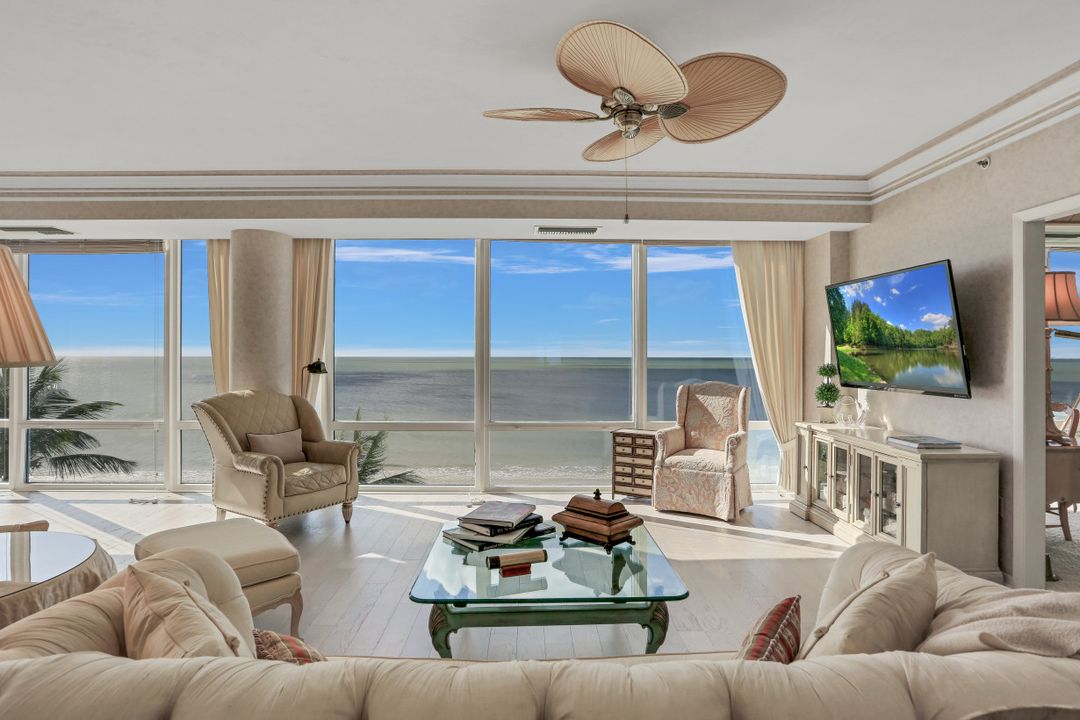 4951 Gulf Shore Blvd #302, Naples, FL 34103