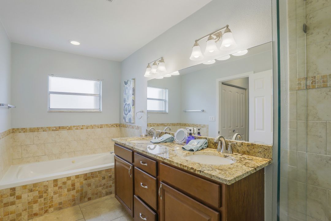 318 Sand Hill St, Marco Island, FL 34145