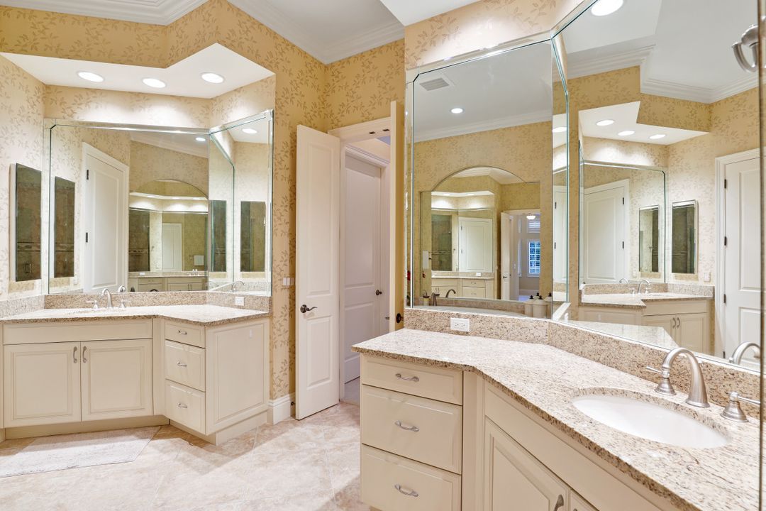 10734 Mirasol Dr #301, Miromar Lakes, FL 33913