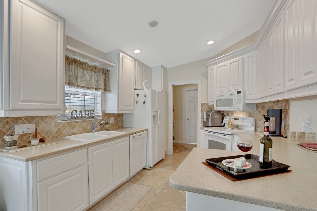 15394 Queen Angel Way, Bonita Springs, FL 34135