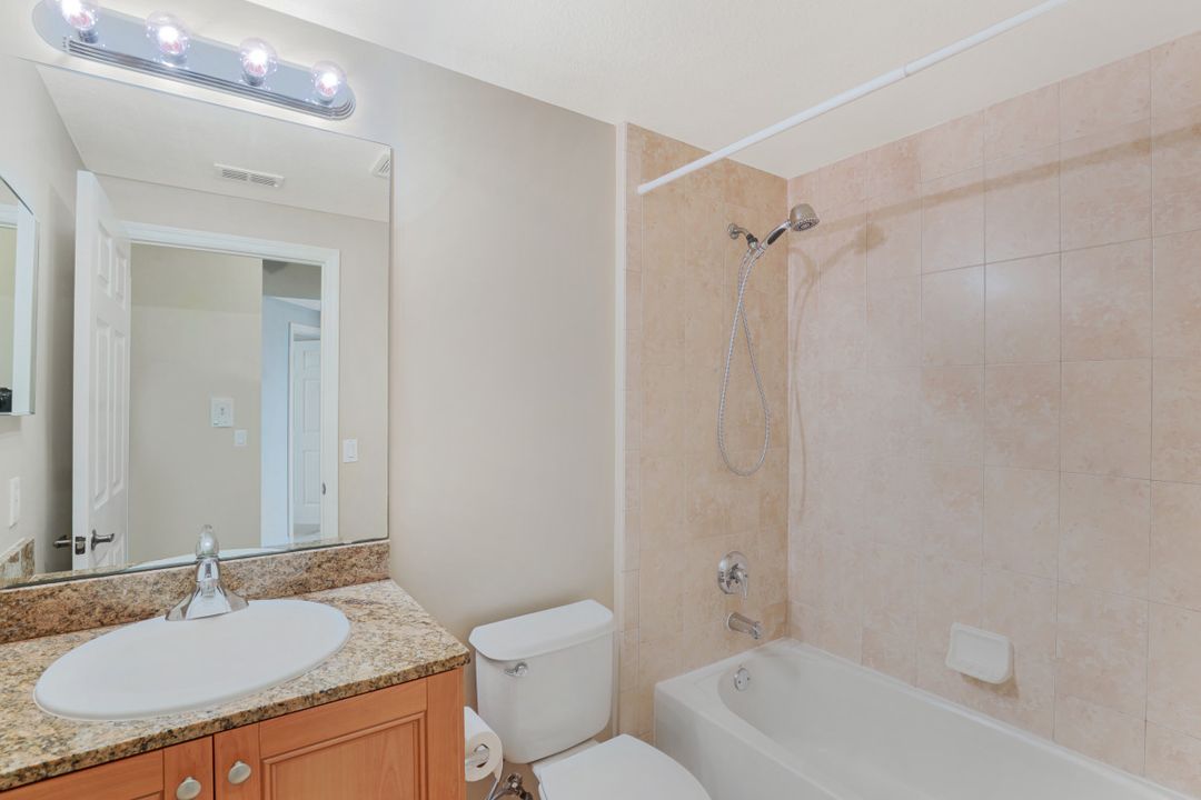 20131 Estero Gardens Cir #206, Estero, FL 33928