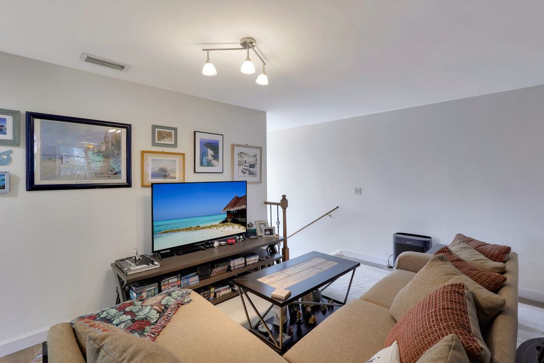 173 Bristol Ln #B, Naples, FL 34112