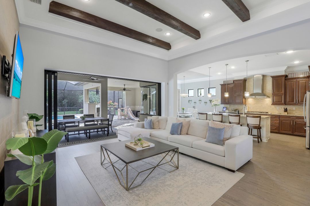 1600 Mockingbird Dr, Naples, FL 34120