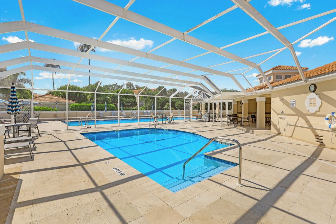 8345 Excalibur Cir #M-12, Naples, FL 34108