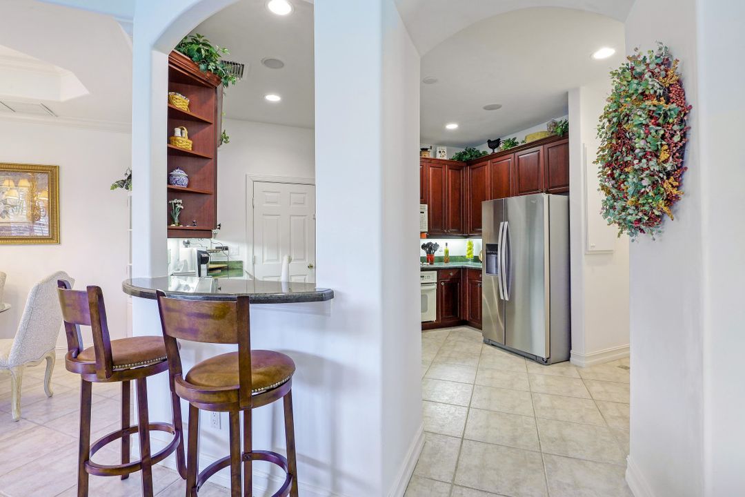 2625 Estrella Dr #101, Naples, FL 34109