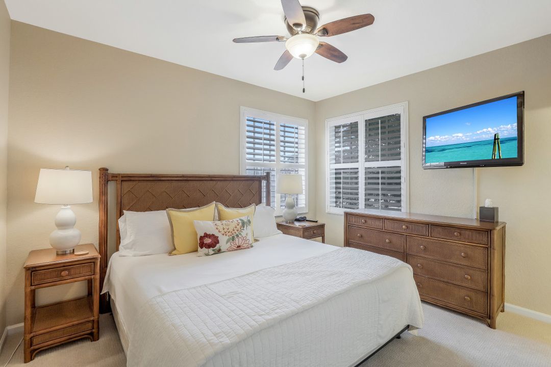 23181 Oakglen Ln, Bonita Springs, FL 34135