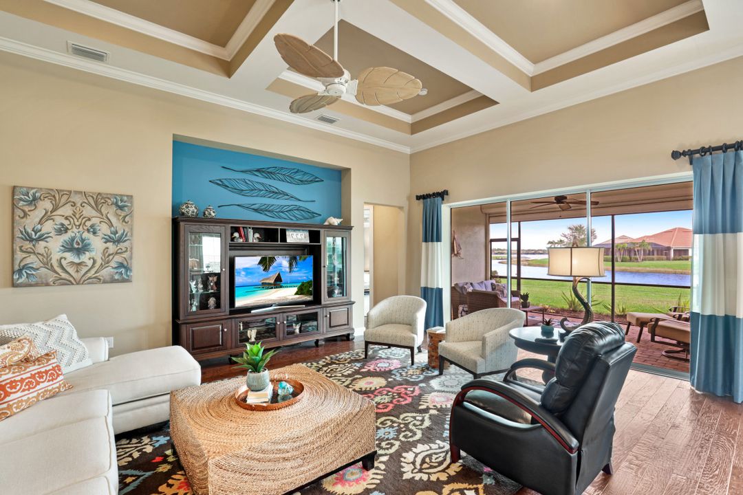 9364 Marble Stone Dr, Naples, FL 34120