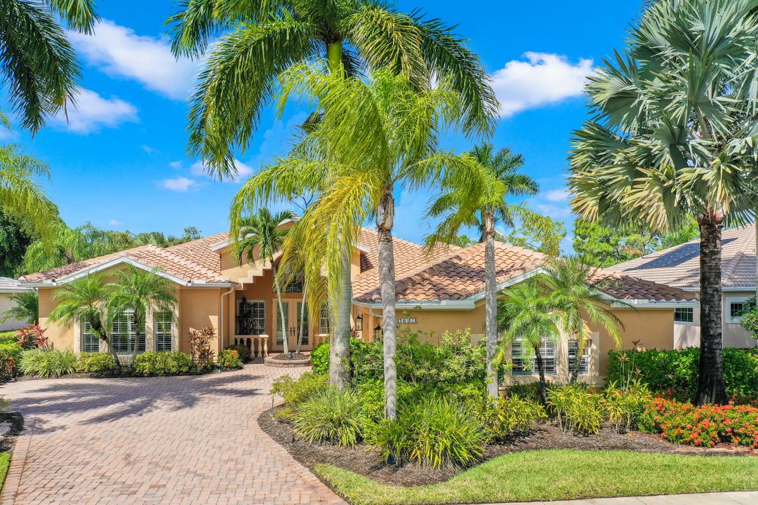 3601 Cedar Hammock View Ct, Naples, FL 34112