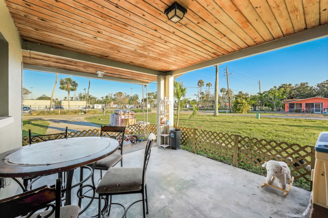 926 Marsh Ave, Fort Myers, FL 33905