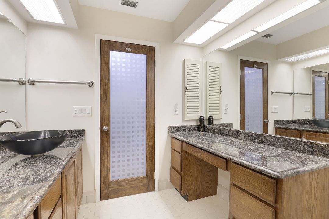 1250 Arcola Dr, Fort Myers, FL 33919