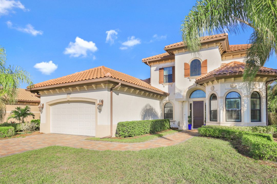 15907 Secoya Reserve Cir, Naples, FL 34110