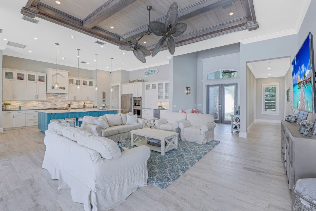 921 W Cape Estates Cir, Cape Coral, FL 33993