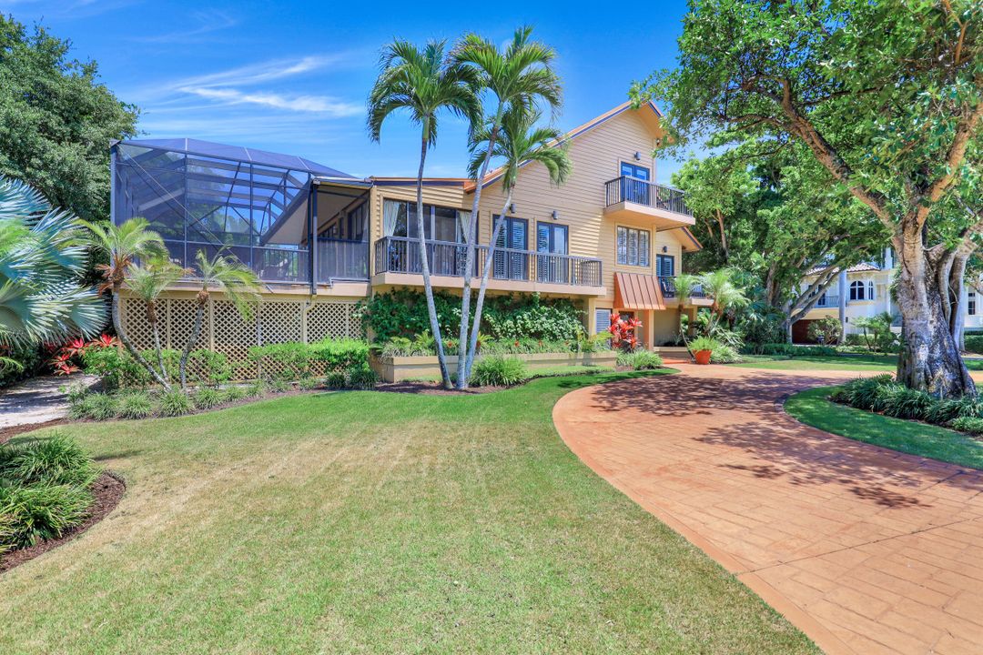 376 Leatherfern Ln, Marco Island, FL 34145