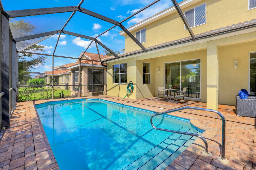 8616 Sumner Ave, Fort Myers, FL 33908