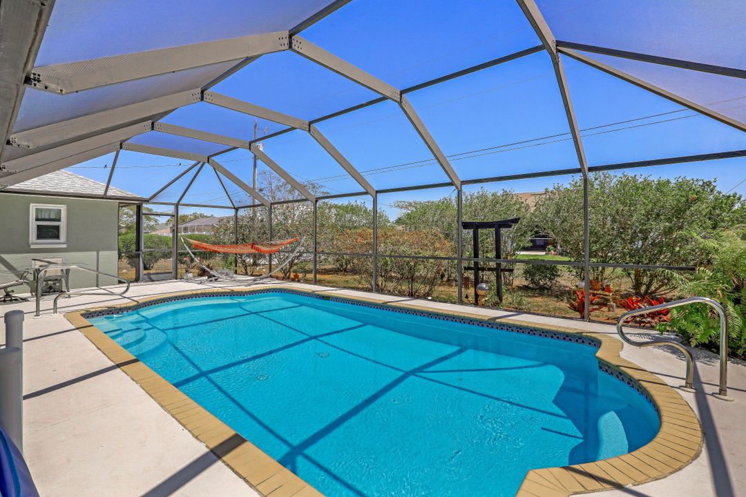 3015 SW 7th Ave, Cape Coral, FL 33914