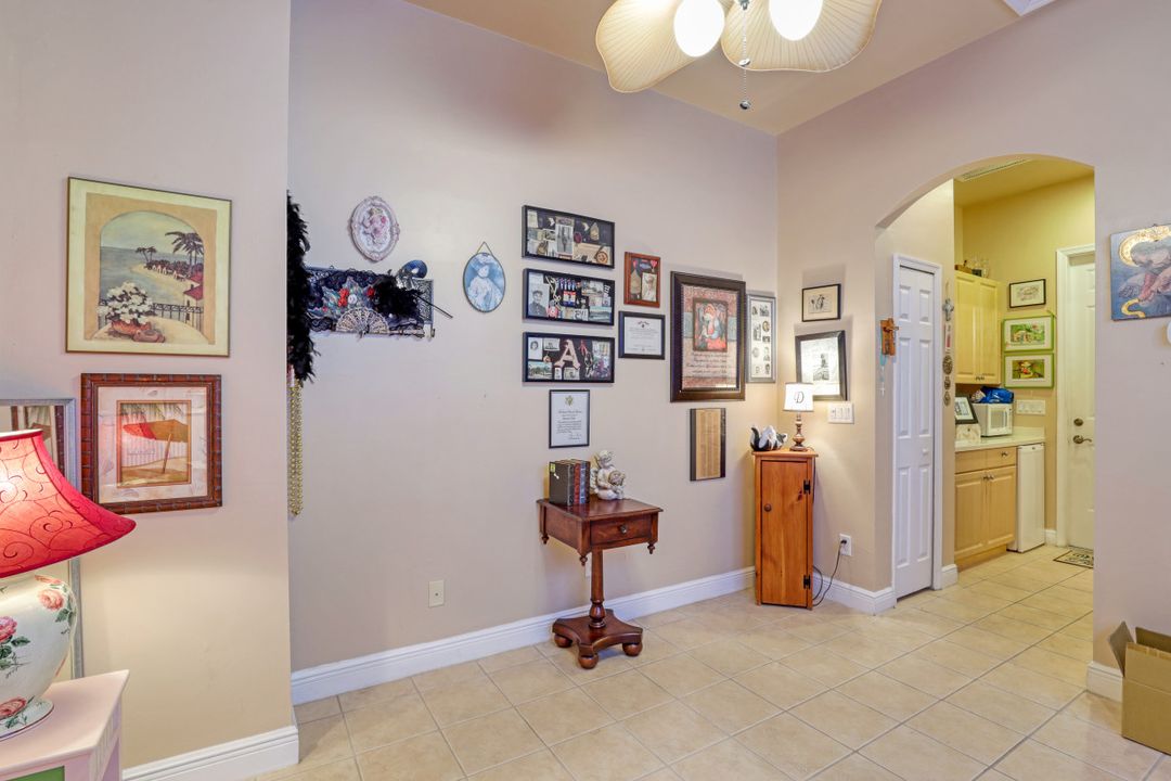 5520 Cheshire Dr, Fort Myers, FL 33912