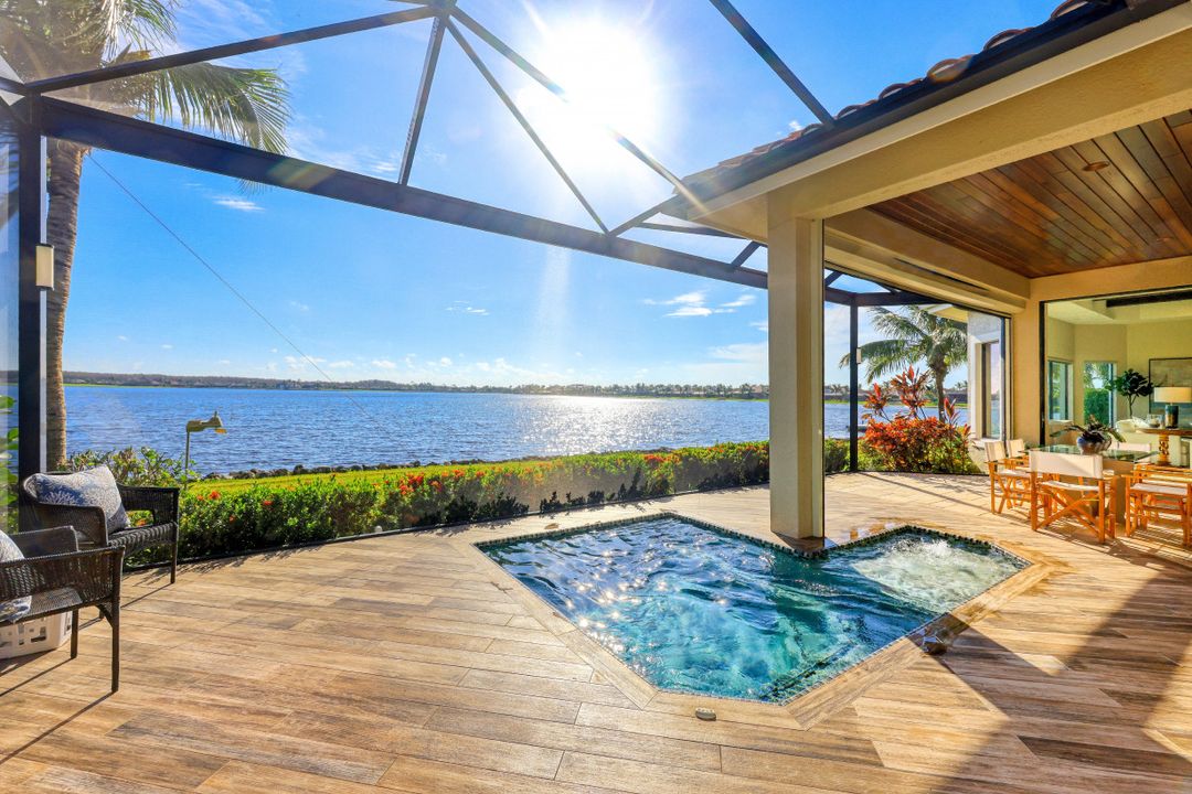 9238 Marble Stone Dr, Naples, FL 34120