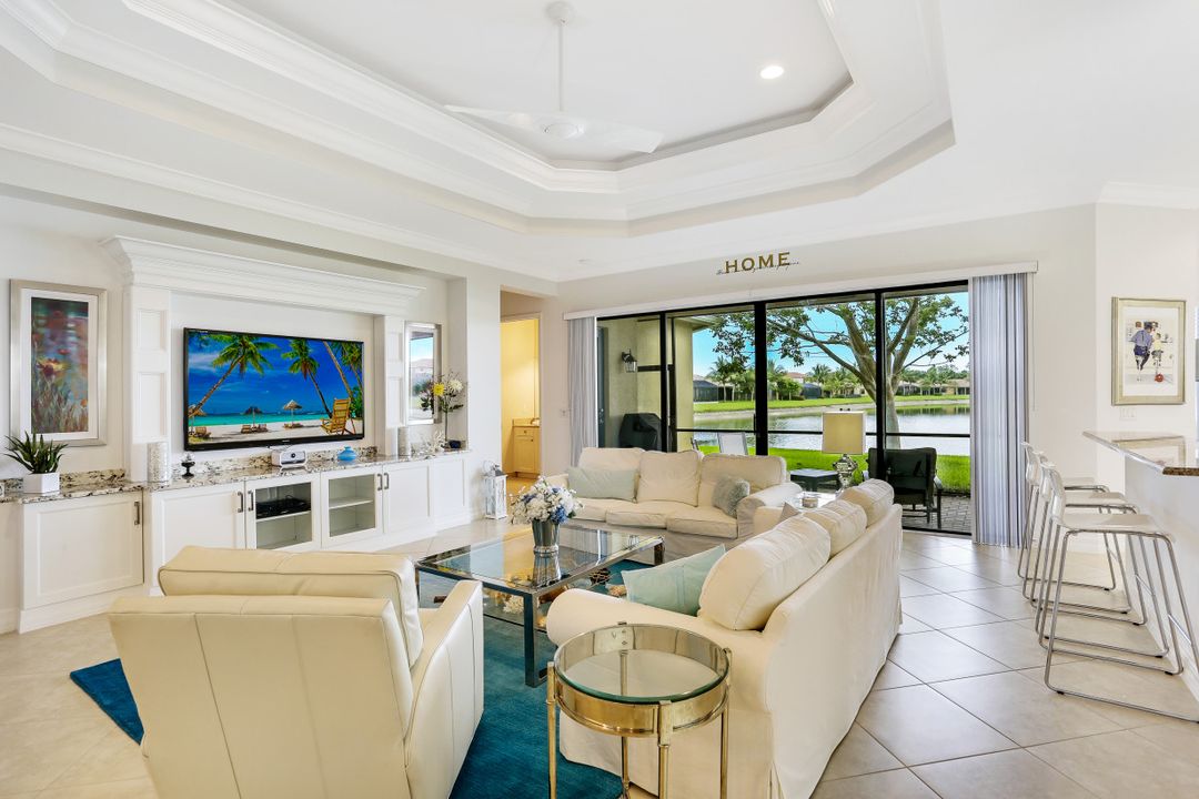 3883 Gibralter Dr, Naples, FL 34119