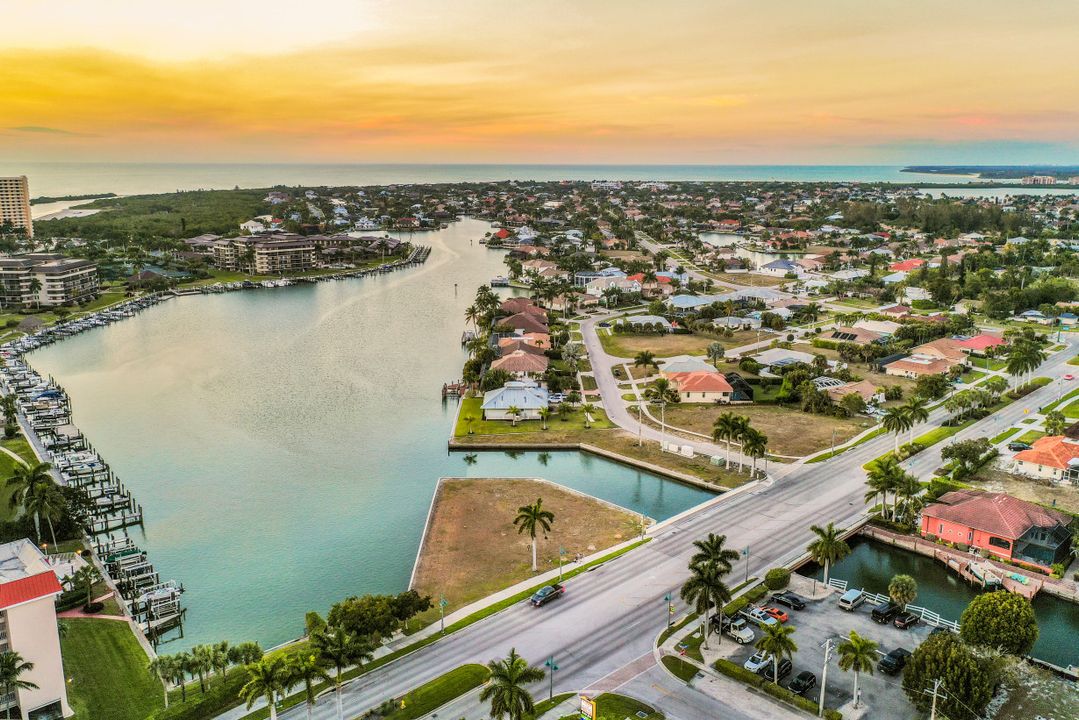 328 N Collier Blvd, Marco Island, FL 34145