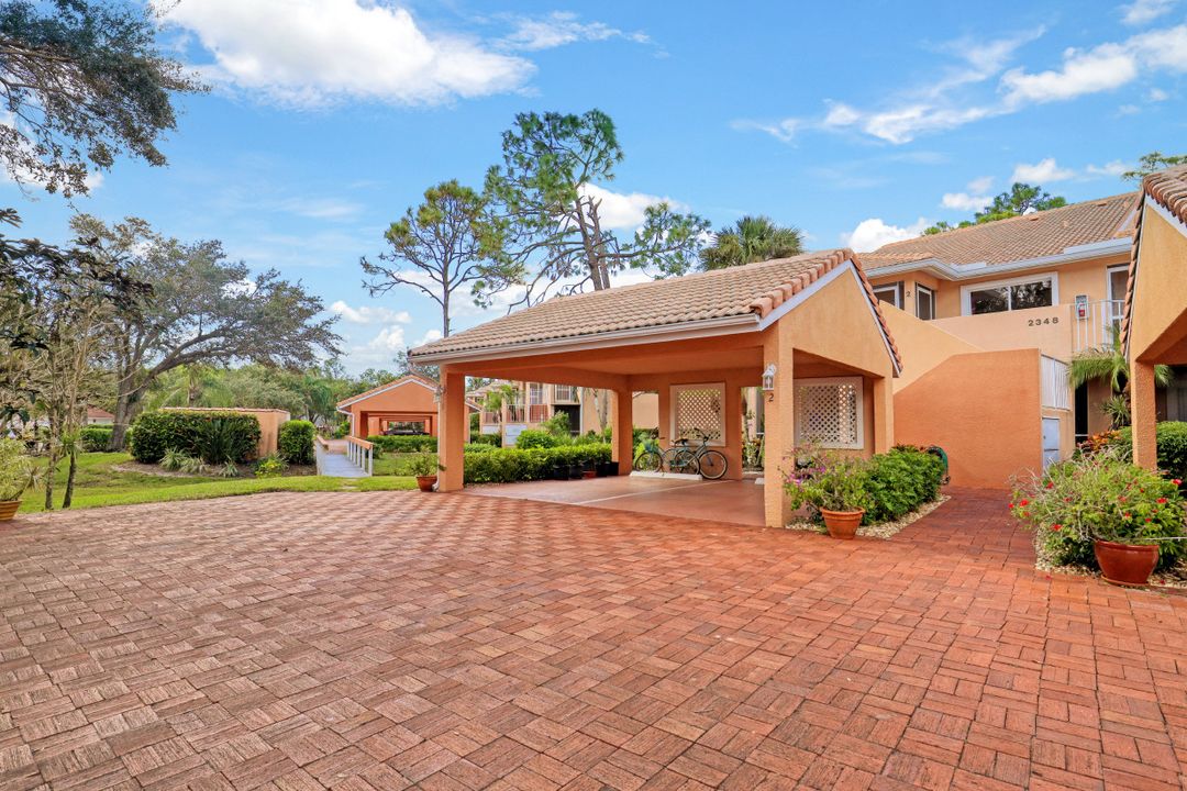 2348 Hidden Lake Dr #702, Naples, FL 34112