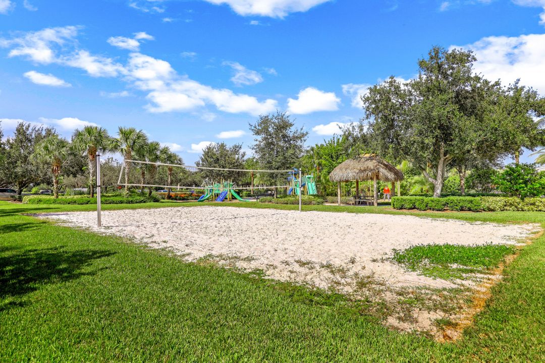 2630 Bloom Ln, Naples, FL 34120