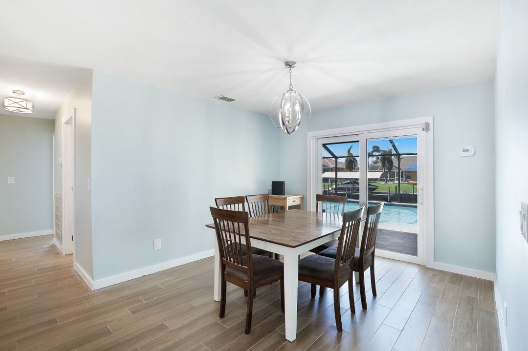 3834 SW 19th Pl, Cape Coral, FL 33914