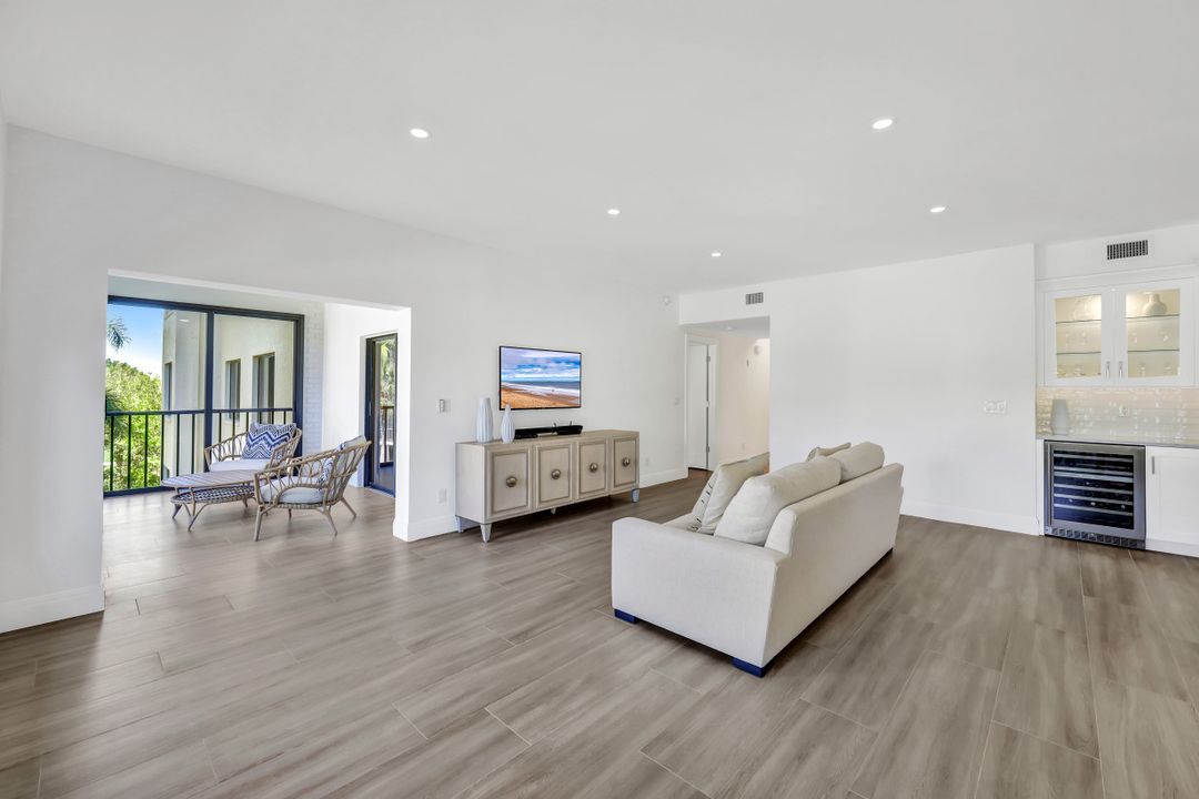 6770 Pelican Bay Blvd #235, Naples, FL 34108