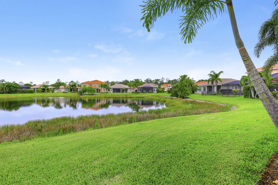 10119 Mimosa Silk Dr, Fort Myers, FL 33913