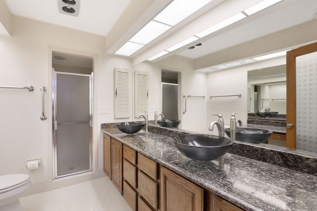 1250 Arcola Dr, Fort Myers, FL 33919