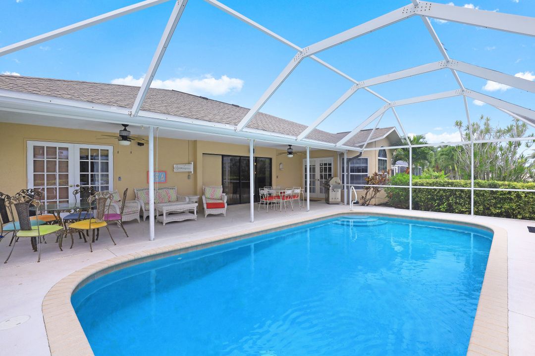 3870 SE 13th Pl, Cape Coral, FL 33904