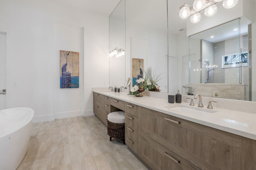 3202 Cullowee Ln, Naples, FL 34114