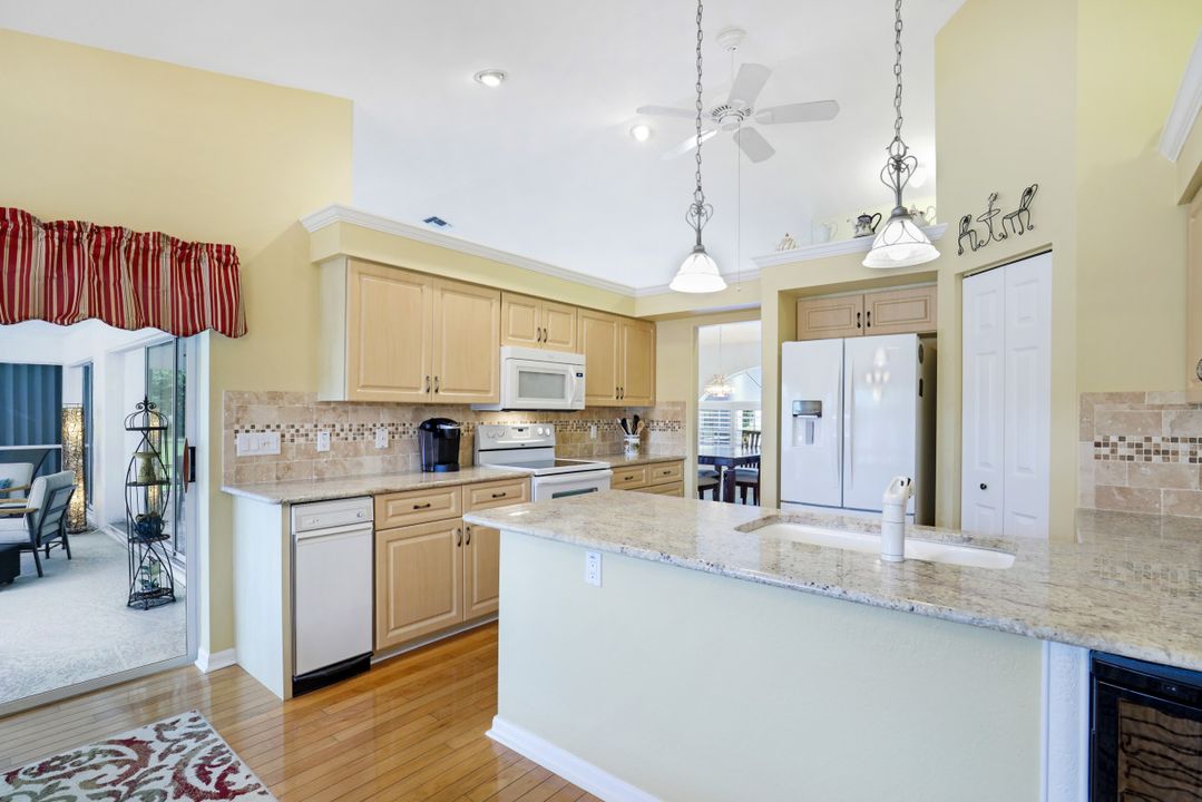 7563 Woodland Bend Cir, Fort Myers, FL 33912