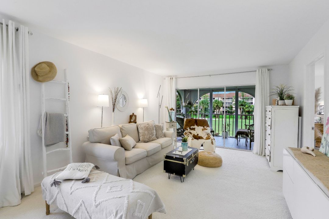 1056 Forest Lakes Dr #A 201, Naples, FL 34105