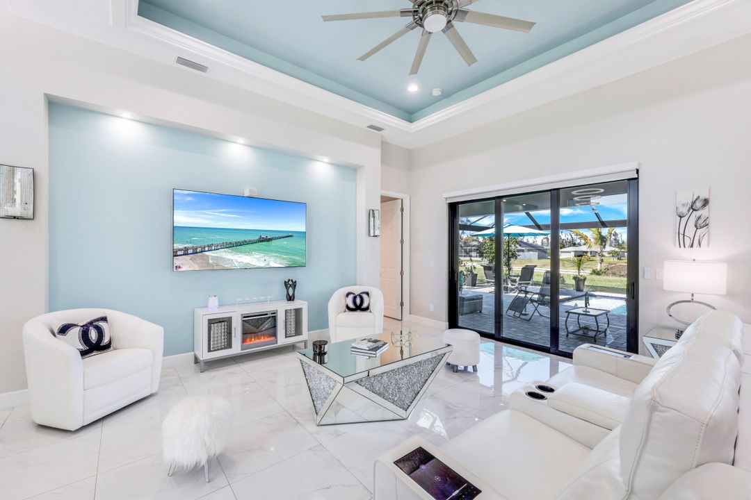 1833 SW 11th Terrace, Cape Coral, FL 33991