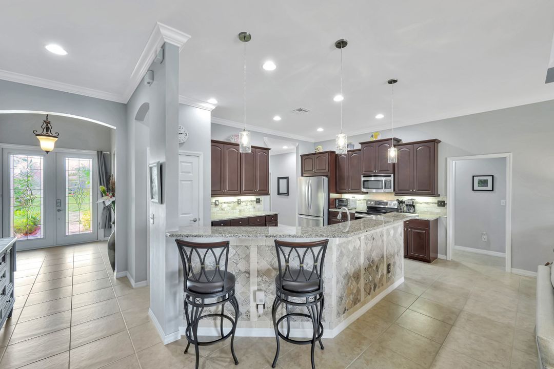 17112 Wrigley Cir, Fort Myers, FL 33908