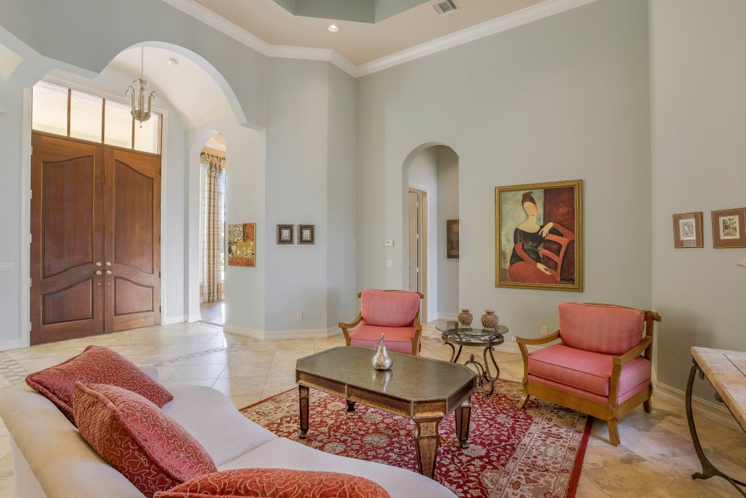 7417 Treeline Dr, Naples, FL 34119