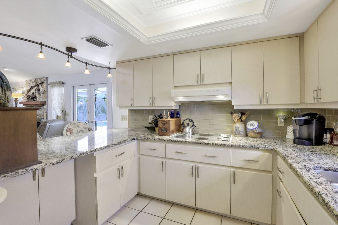 5223 SW 11th Pl, Cape Coral, FL 33914