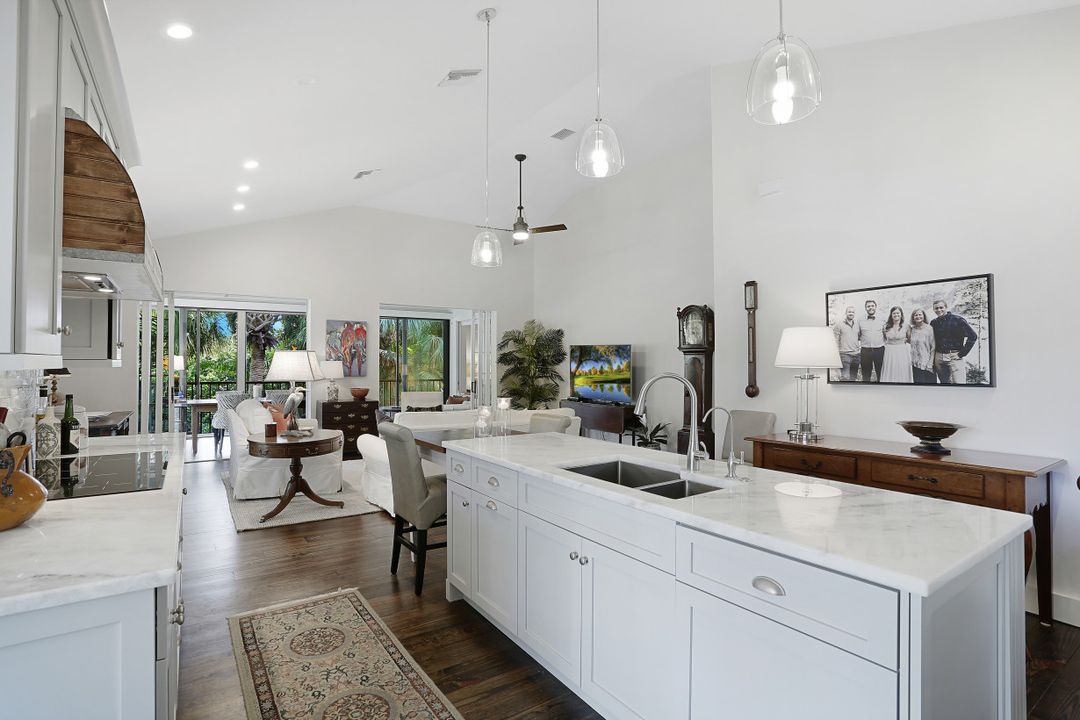 3824 Survey Cir, Bonita Springs, FL 34134